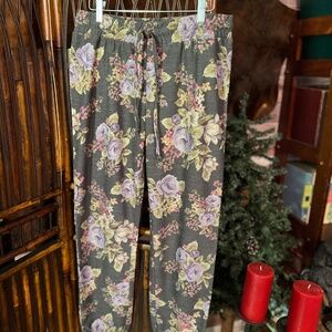 Venus Women's Flowered Pants